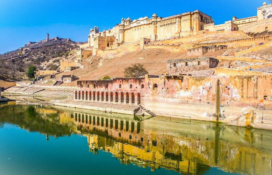 Amber Fort in Jaipur, Rajasthan, India, is a magnificent UNESCO World Heritage site showcasing sprawling ramparts, ornate palaces, and mirrored water reflections, blending Rajput architectural grandeur with desert landscape allure. Amber Fort in Jaipur, Rajasthan, India, is a magnificent UNESCO World Heritage site showcasing sprawling ramparts, ornate palaces, and mirrored water reflections, blending Rajput architectural grandeur with desert landscape allure.