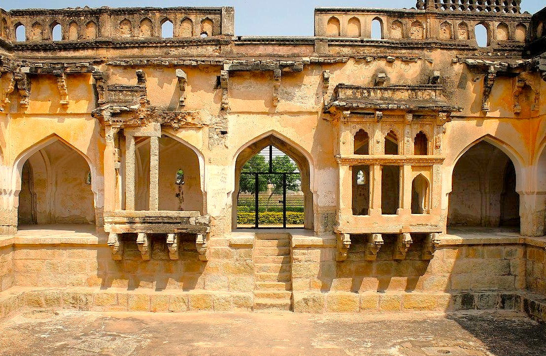 The detailed and historic architecture inside Anegundi Fort in Karnataka, India, offers a fascinating glimpse into the past. This fort is a significant part of the Hampi UNESCO site, a region celebrated for its other marvels like the Queen's Baths, Vittala Temple, and the grand Elephant Stables.