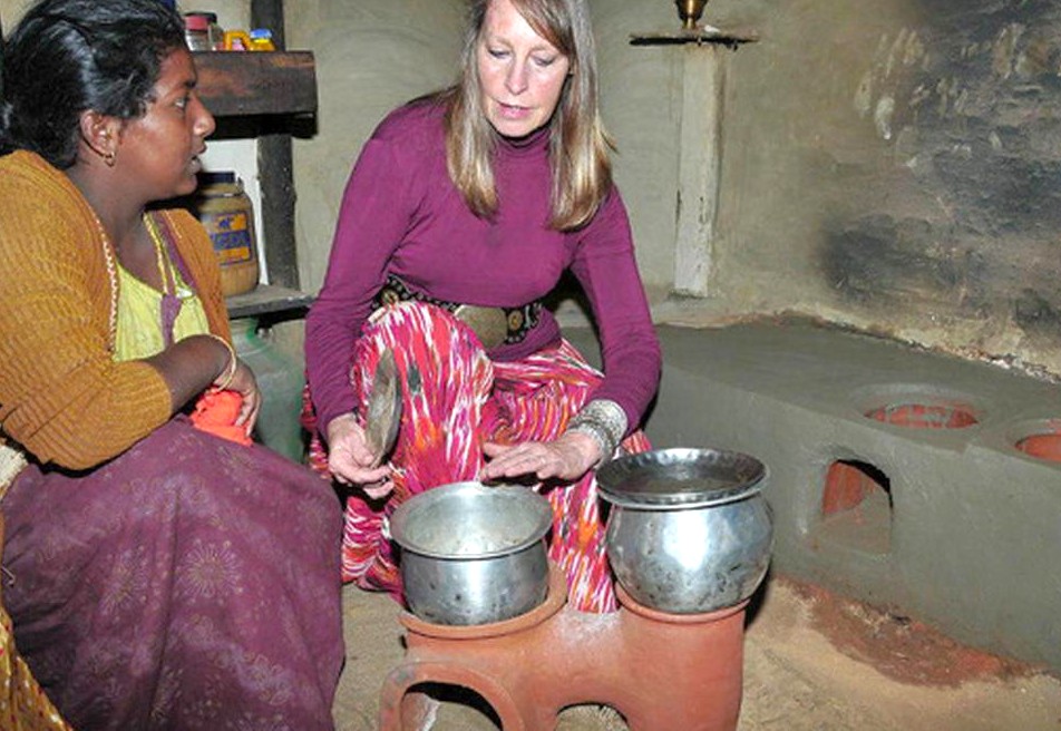 Kodaikanal, India - Stove installatios Kodaikanal, India - Stove installatios