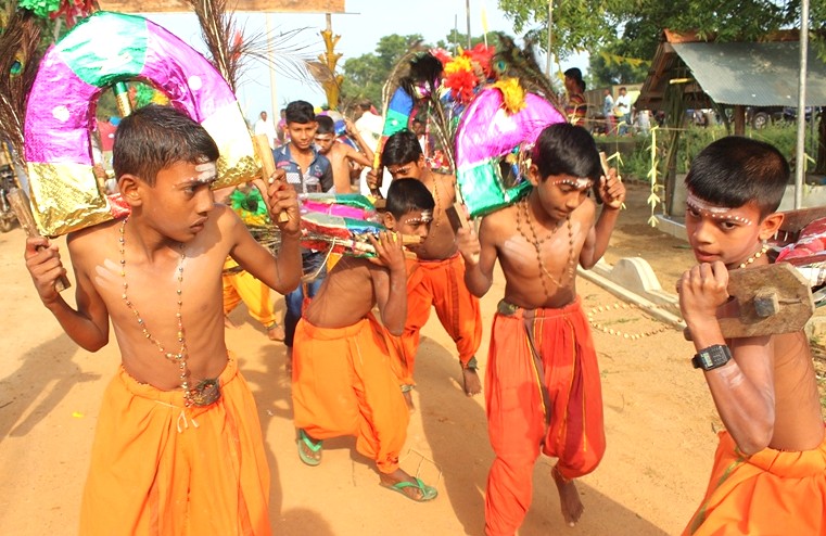 Awantipora Ruins, a historic marvel on the highway near Srinagar, enriches the cultural journey to Pahalgam, perfectly connecting travelers to the scenic beauty of Betaab and Aru Valleys, the alpine heights of Sinthan Top, and the wildlife of Dachigam National Park. Awantipora Ruins, a historic marvel on the highway near Srinagar, enriches the cultural journey to Pahalgam, perfectly connecting travelers to the scenic beauty of Betaab and Aru Valleys, the alpine heights of Sinthan Top, and the wildlife of Dachigam National Park.