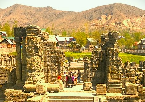 Explore the ancient Awantipara temple in Kashmir, a historic highlight near Srinagar alongside a Dal Lake shikara boat ride, the Gulmarg Gondola, and the scenic Beetab and Aru Valleys. Explore the ancient Awantipara temple in Kashmir, a historic highlight near Srinagar alongside a Dal Lake shikara boat ride, the Gulmarg Gondola, and the scenic Beetab and Aru Valleys.