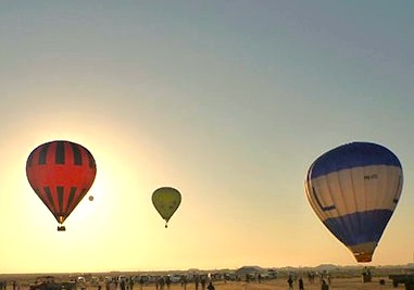 Explore India from Bangalore-Bangalaru, Karnataka, or near Mysore Palace, experience Munnar Hot Air Ballooning, and visit UNESCO Taj Mahal Agra while in India. Explore India from Bangalore-Bangalaru, Karnataka, or near Mysore Palace, experience Munnar Hot Air Ballooning, and visit UNESCO Taj Mahal Agra while in India.