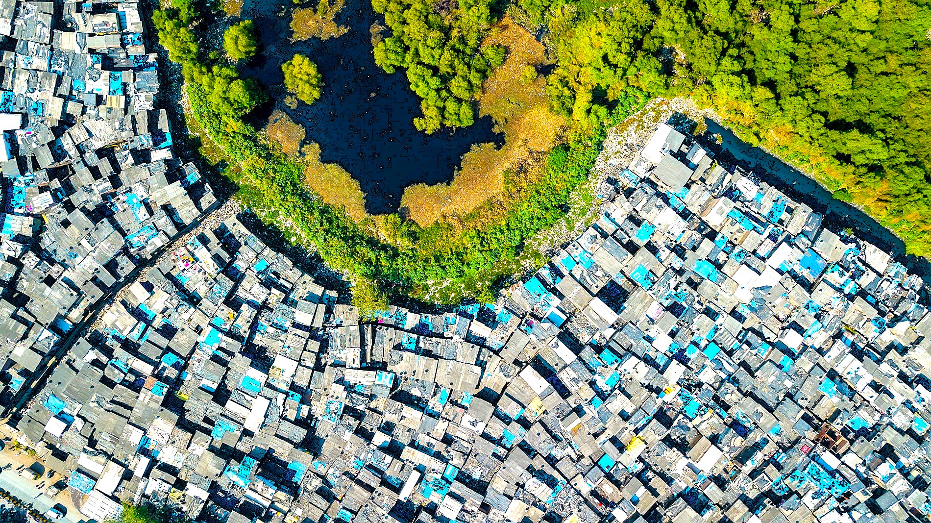 Explore Mumbai, Maharashtra, India: visit the Gateway to India, Colaba Causeway, Dhobi Ghat Laundry, and the nearby UNESCO Elephanta Caves. Explore Mumbai, Maharashtra, India: visit the Gateway to India, Colaba Causeway, Dhobi Ghat Laundry, and the nearby UNESCO Elephanta Caves.