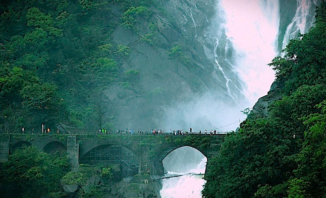 Experience the magnificent Dudhsagar Falls in India, a must-see spectacle often reached by a thrilling Jeep Safari. This iconic waterfall is a popular stop on a road trip when travelling from the UNESCO Hampi site in Karnataka to the beaches of Goa. Experience the magnificent Dudhsagar Falls in India, a must-see spectacle often reached by a thrilling Jeep Safari. This iconic waterfall is a popular stop on a road trip when travelling from the UNESCO Hampi site in Karnataka to the beaches of Goa.