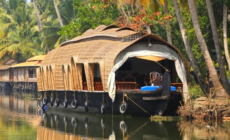 kerala backwater tours