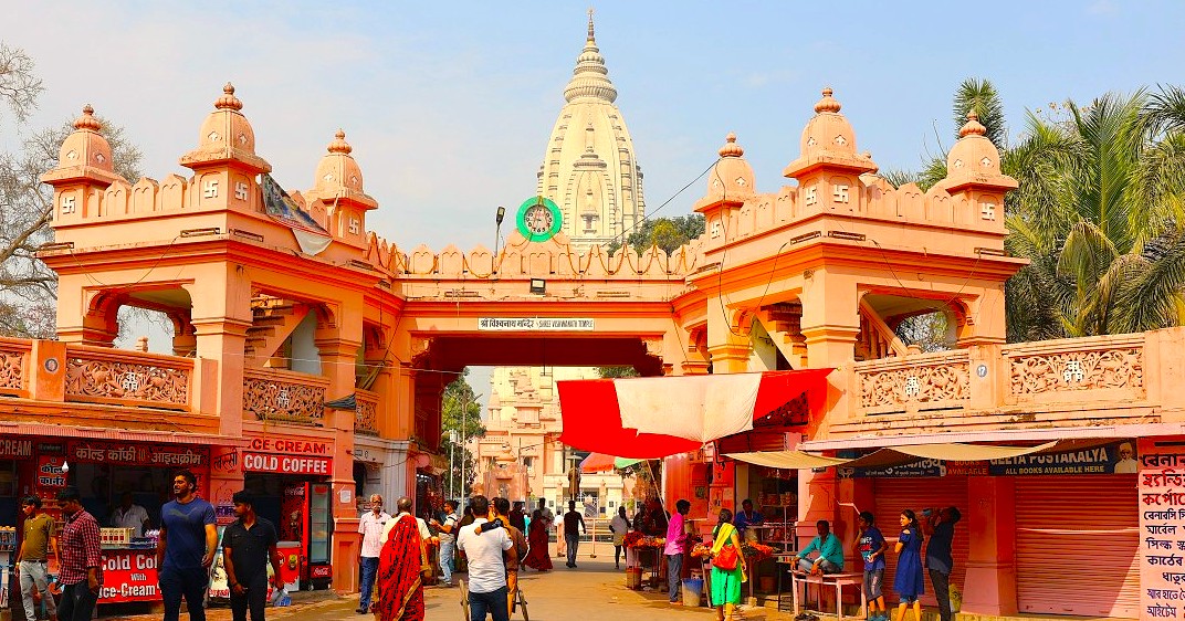 The New Vishwanath Temple in Varanasi, India, showcases the evolving relationship between devotion and grand architecture, standing as a significant spiritual landmark near the Sarnath UNESCO site. The New Vishwanath Temple in Varanasi, India, showcases the evolving relationship between devotion and grand architecture, standing as a significant spiritual landmark near the Sarnath UNESCO site.