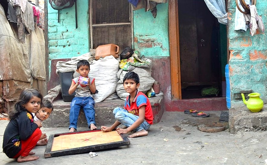 Children in Kodaikanal’s Palani Hills, Tamil Nadu, South India benefit from the Kids Health India Smokeless Stove Project, improving health, resilience, bonds, and sustainable living.