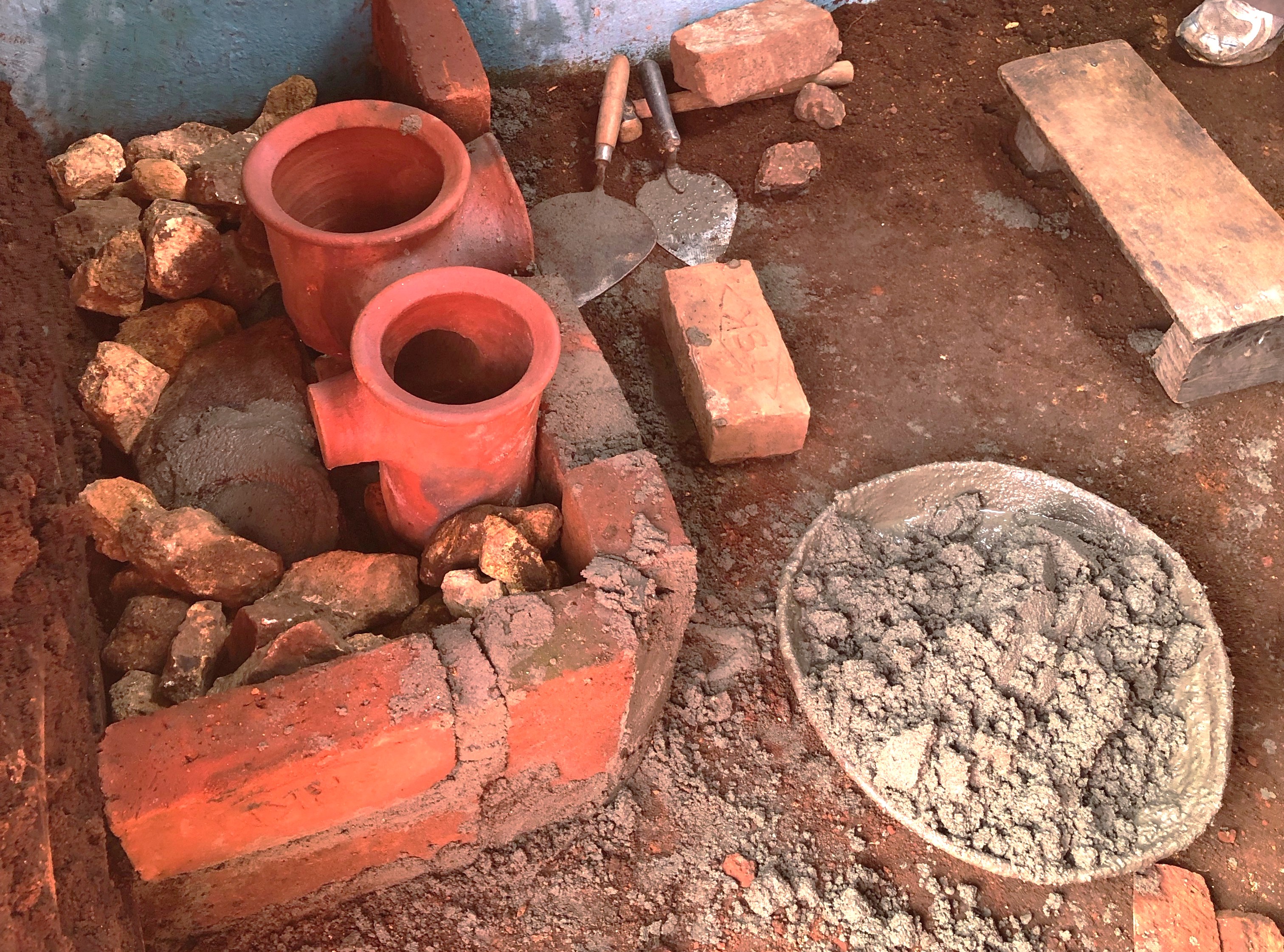 Kids Health India Smokeless Stove Project delivers smokeless stoves across Palani Hills villages near Kodaikanal, Tamil Nadu, South India to improve air quality and health.