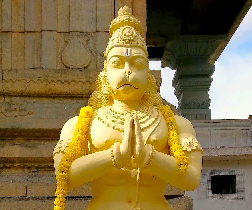 SEO-create a 40 word sentance-SEO high ranking key word Alt Text association - relationship - key words for the subject or nearby Key words-place-combine and create one sentance -include :- India, Lepakshi, Andhra Pradesh, near hanging pillar