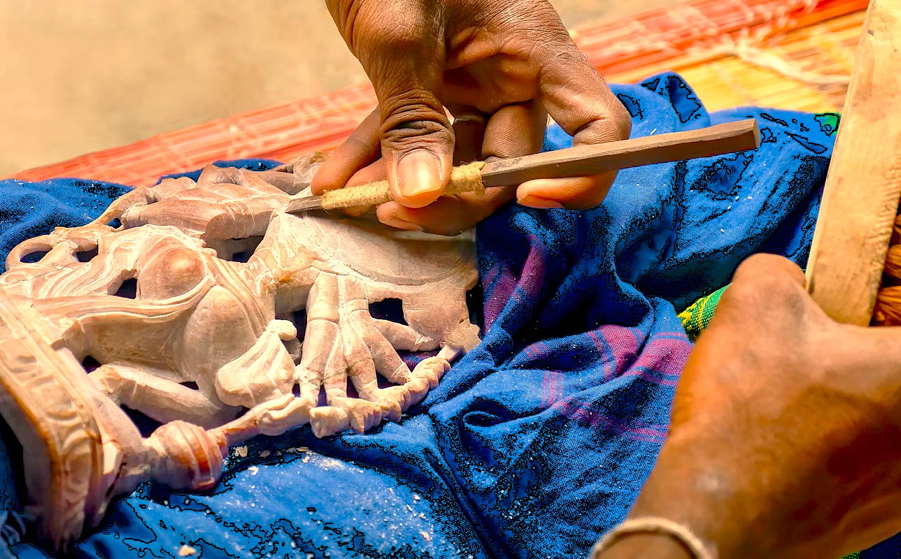 Discover artisan crafts in Goa, India, near the flea market and beaches, while exploring Mahadev Temple Tambdi Surla, the Fontainhas Portuguese French Quarter, and Old Goa's Unesco churches like Bom Jesus Basilica. Discover artisan crafts in Goa, India, near the flea market and beaches, while exploring Mahadev Temple Tambdi Surla, the Fontainhas Portuguese French Quarter, and Old Goa's Unesco churches like Bom Jesus Basilica.