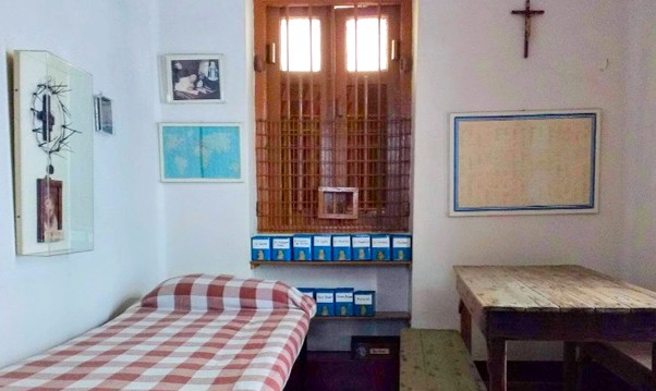 Mother Teresa bedroom