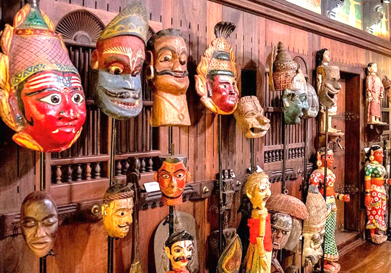 Discover India, Karnataka, on a trip from Bangalore to the Folklore Museum Mysore, situated near the historic Mysore Palace and Tipu Sultan Palace.