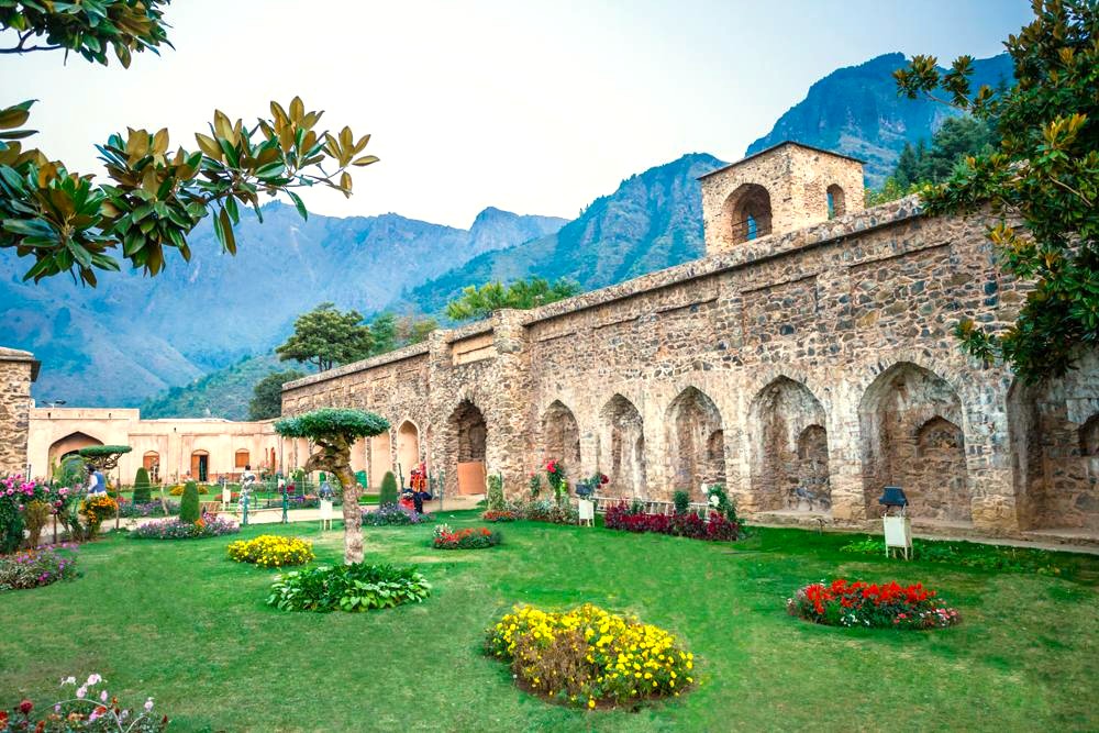 "Admire the terraced gardens of Pari Mahal in Srinagar, Kashmir, a heritage highlight on your tour visiting Phalagam, Beetab Valley, Anu Valley, Sinath Top, Dachigam National Park, and the Gulmarg Gondola, before relaxing in your Houseboat twin bed room."
