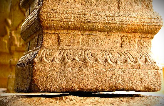 SEO-create a 30 word sentance-SEO high ranking key word Alt Text association - relationship - key words for the subject or nearby Key words-place-combine and create one sentance -include :- India, Andhra Pradesh, Lepakshi floating pillar, Veerabhadra Temple SEO-create a 30 word sentance-SEO high ranking key word Alt Text association - relationship - key words for the subject or nearby Key words-place-combine and create one sentance -include :- India, Andhra Pradesh, Lepakshi floating pillar, Veerabhadra Temple