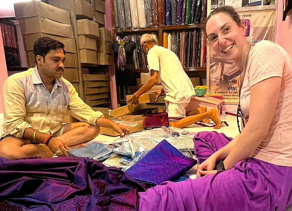 SEO-create a 30 word sentance-SEO high ranking key word Alt Text association - relationship - key words for the subject or nearby Key words-place-combine and create one sentance -include :- India, Andhra Pradesh, Lepakshi floating pillar, Veerabhadra Temple SEO-create a 30 word sentance-SEO high ranking key word Alt Text association - relationship - key words for the subject or nearby Key words-place-combine and create one sentance -include :- India, Andhra Pradesh, Lepakshi floating pillar, Veerabhadra Temple